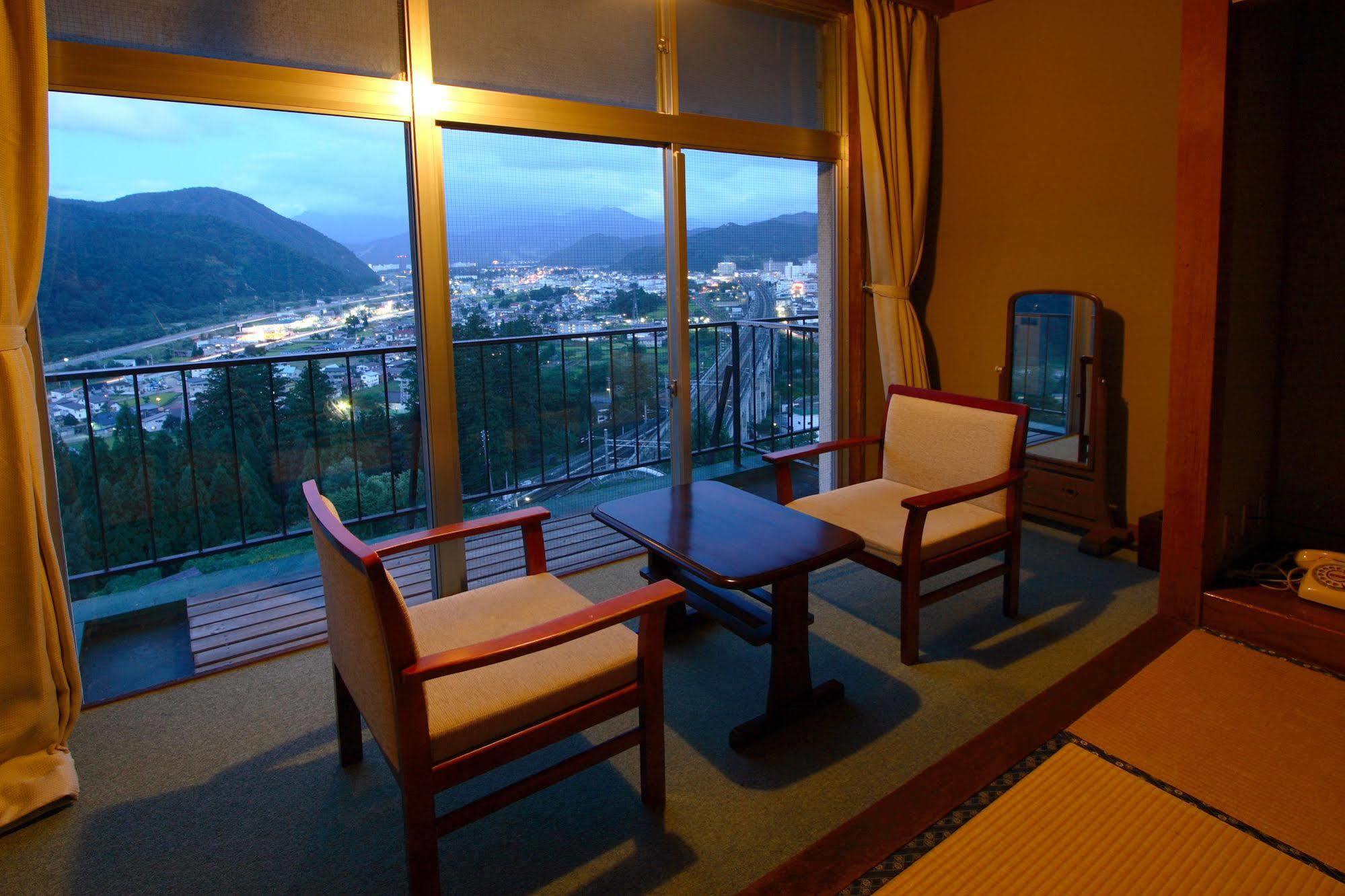 Takahan Yuzawa  Exterior foto
